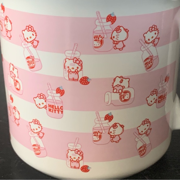 Hello Kitty Strawberry Milk Ceramic Mug - Picture 3 of 8